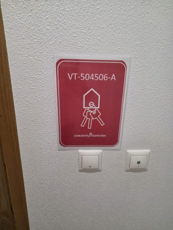 6ea644a6-e30c-4d43-b8a9-5f7b88f12921